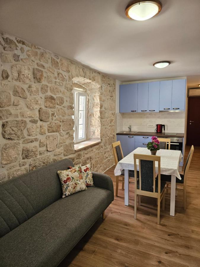 Apartman Eli Supetar Exteriér fotografie