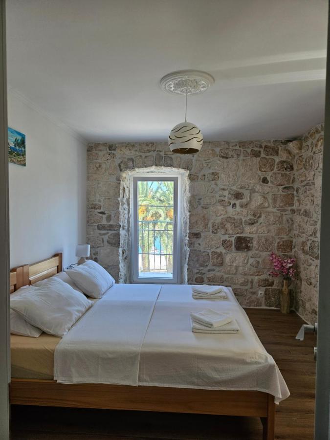 Apartman Eli Supetar Exteriér fotografie