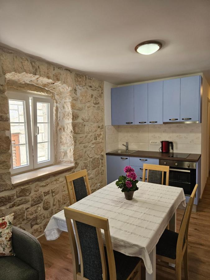 Apartman Eli Supetar Exteriér fotografie