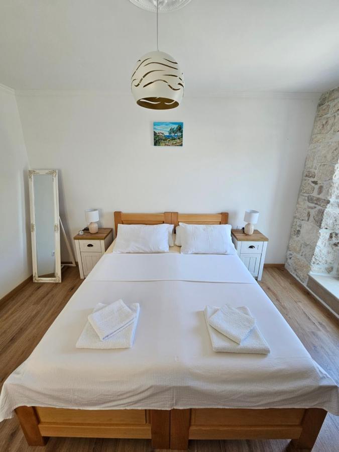 Apartman Eli Supetar Exteriér fotografie