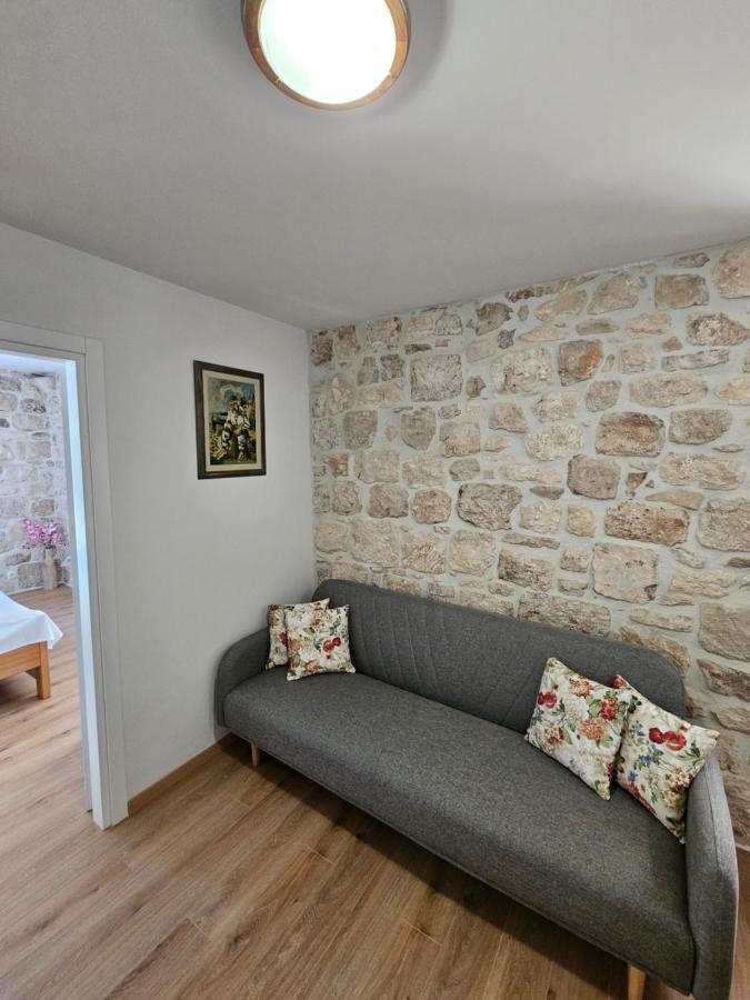 Apartman Eli Supetar Exteriér fotografie