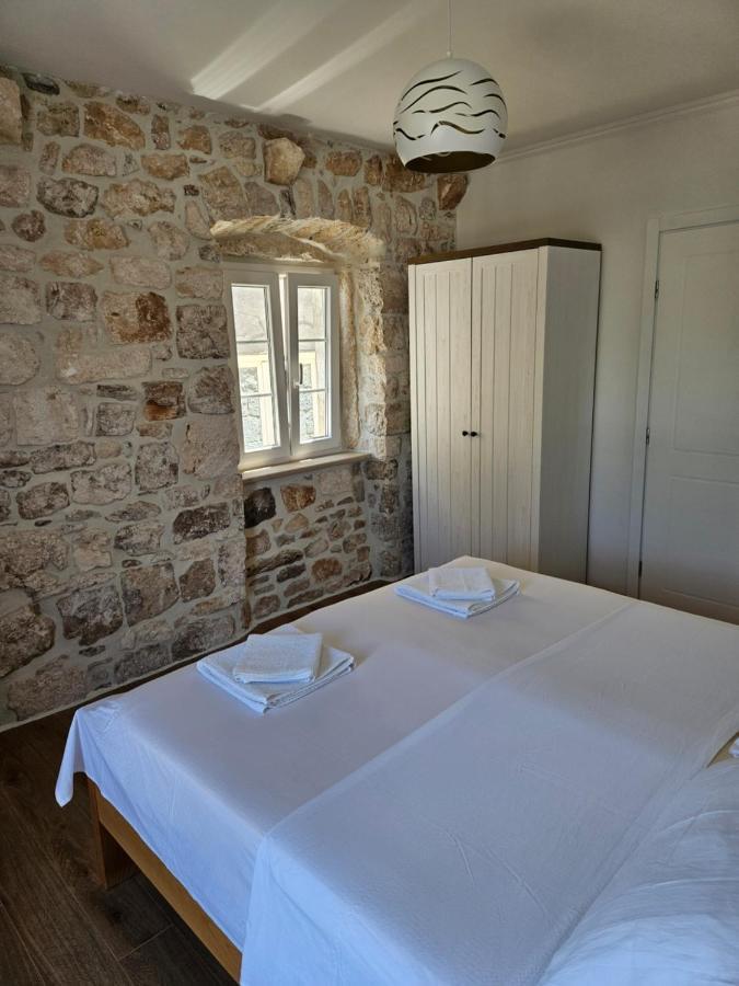 Apartman Eli Supetar Exteriér fotografie